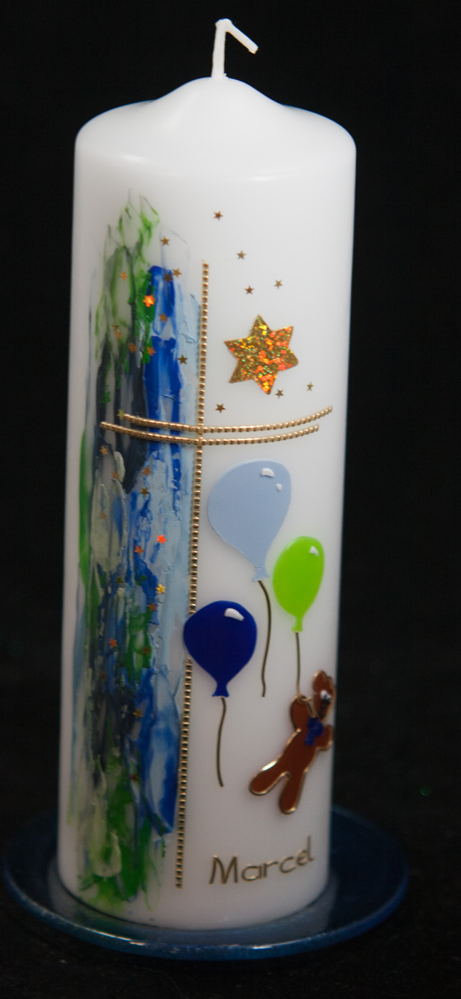 Trauerkerze in bunten Farben mit Teddybär, Luftballons und Sternen. Individuell beschriftbar.