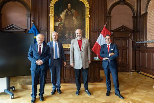 Markus POSSET holte albanischen Ministerpräsidenten nach Wien