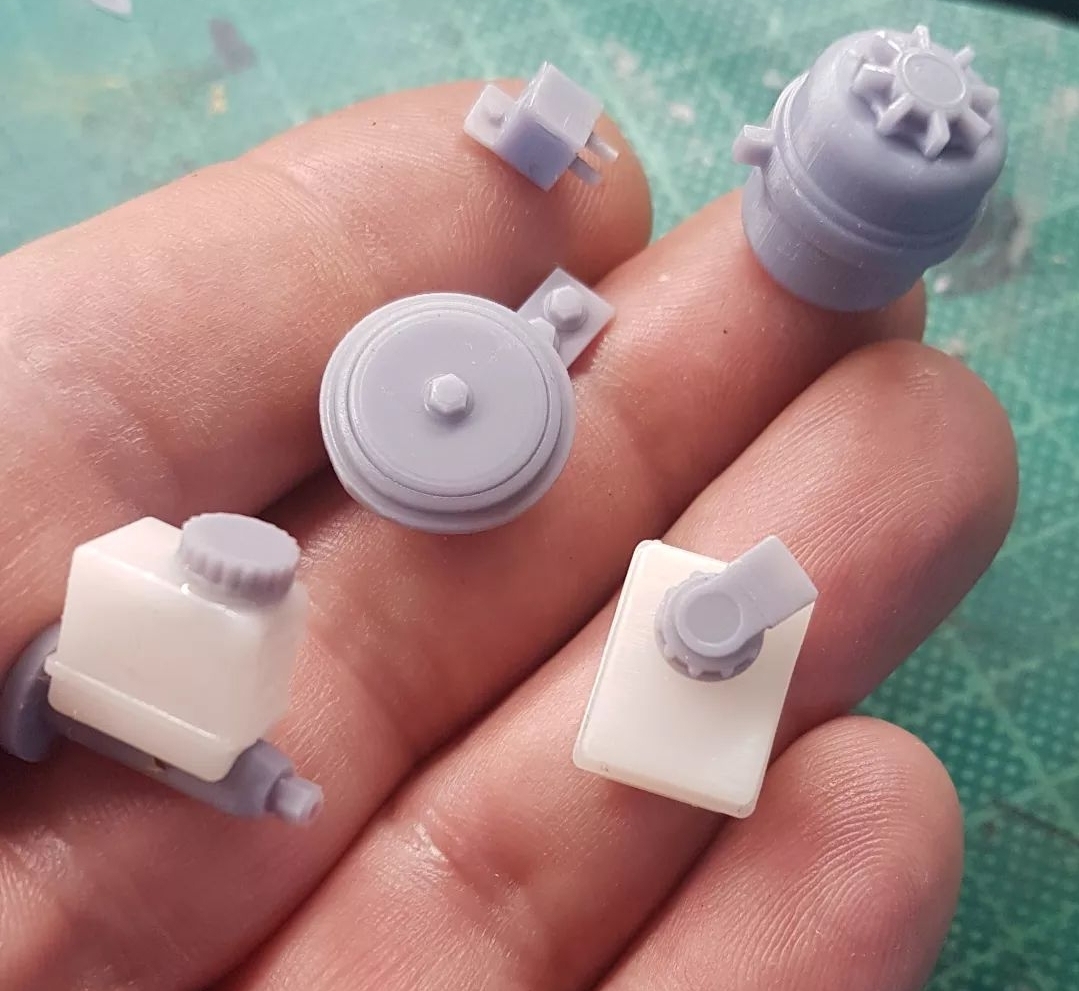 Build some tiny ultra scale parts for the Discovery