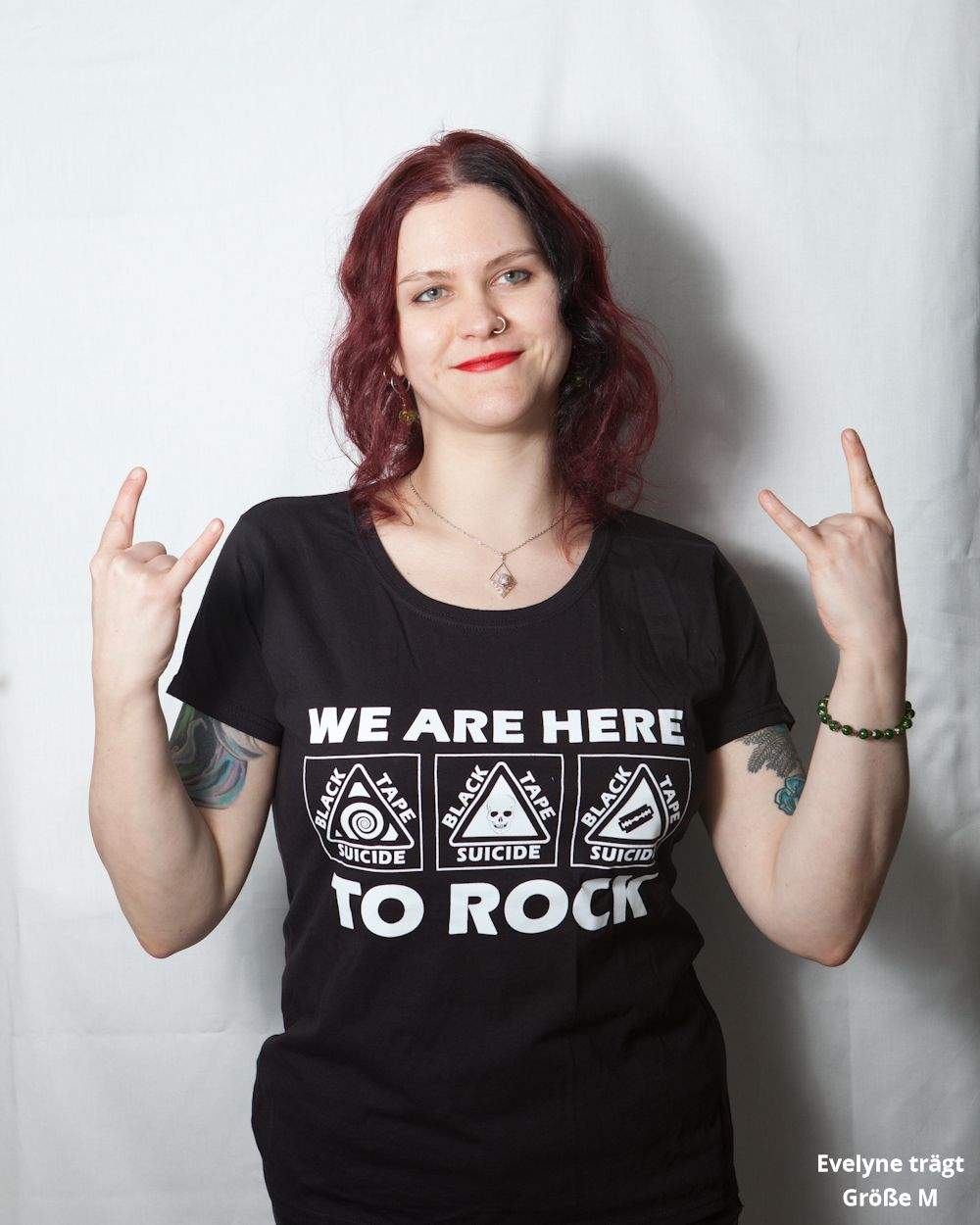 Shirt "Here To Rock"