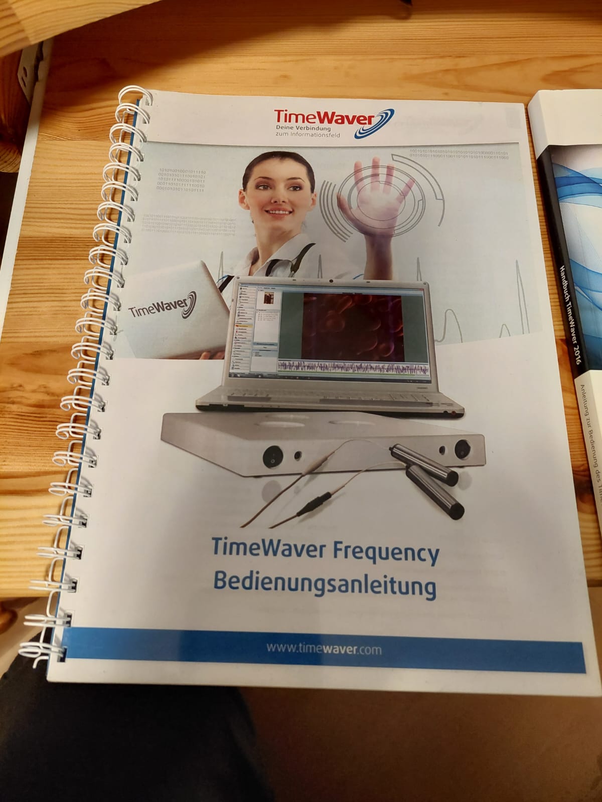 TimeWaver Frequency mit Laptop mit neuer Überprüfung