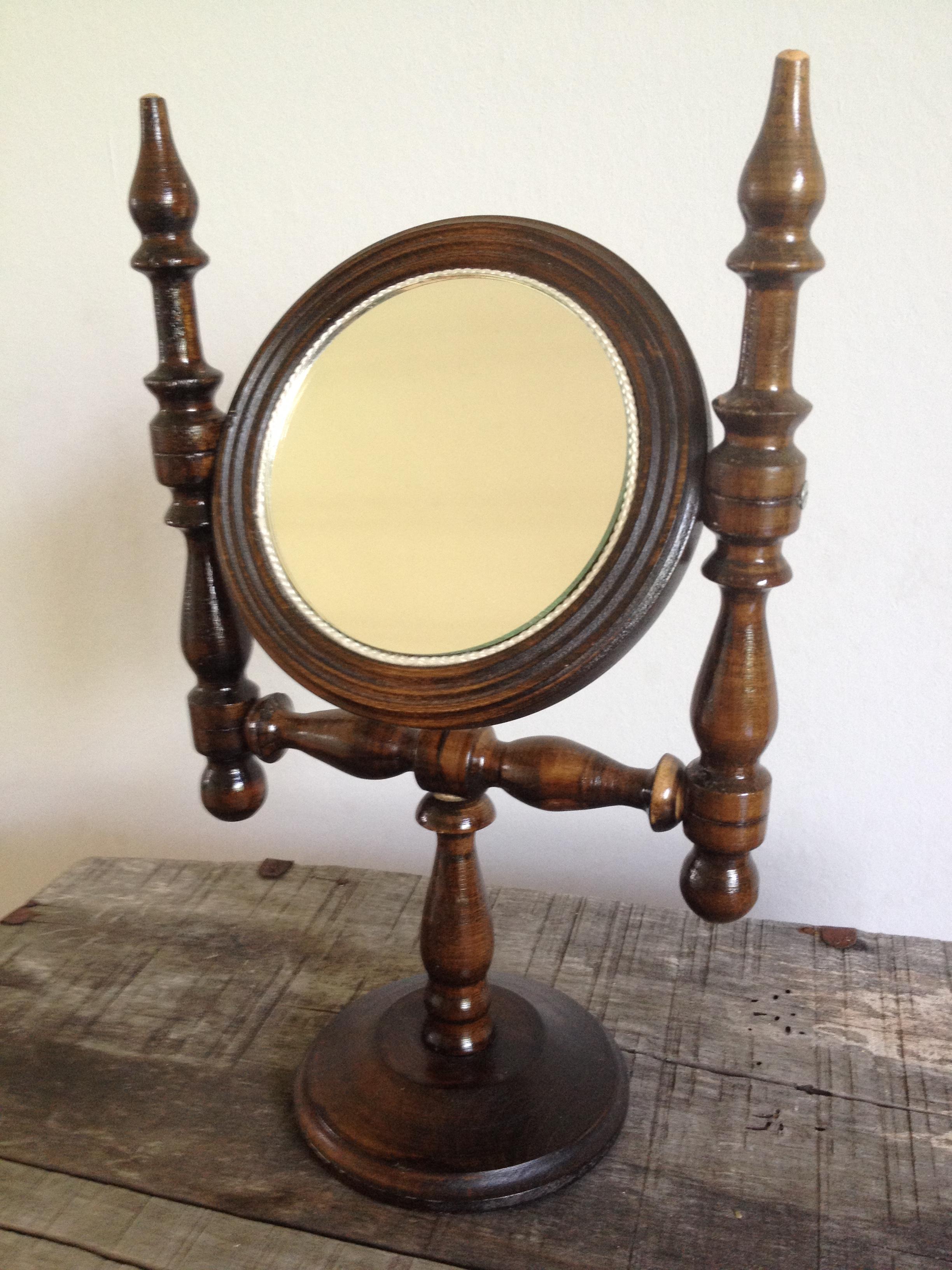 Tischspiegel in klassischem Design, makelloser Zustand, h 32 cm, Durchmesser Spiegel 11 cm